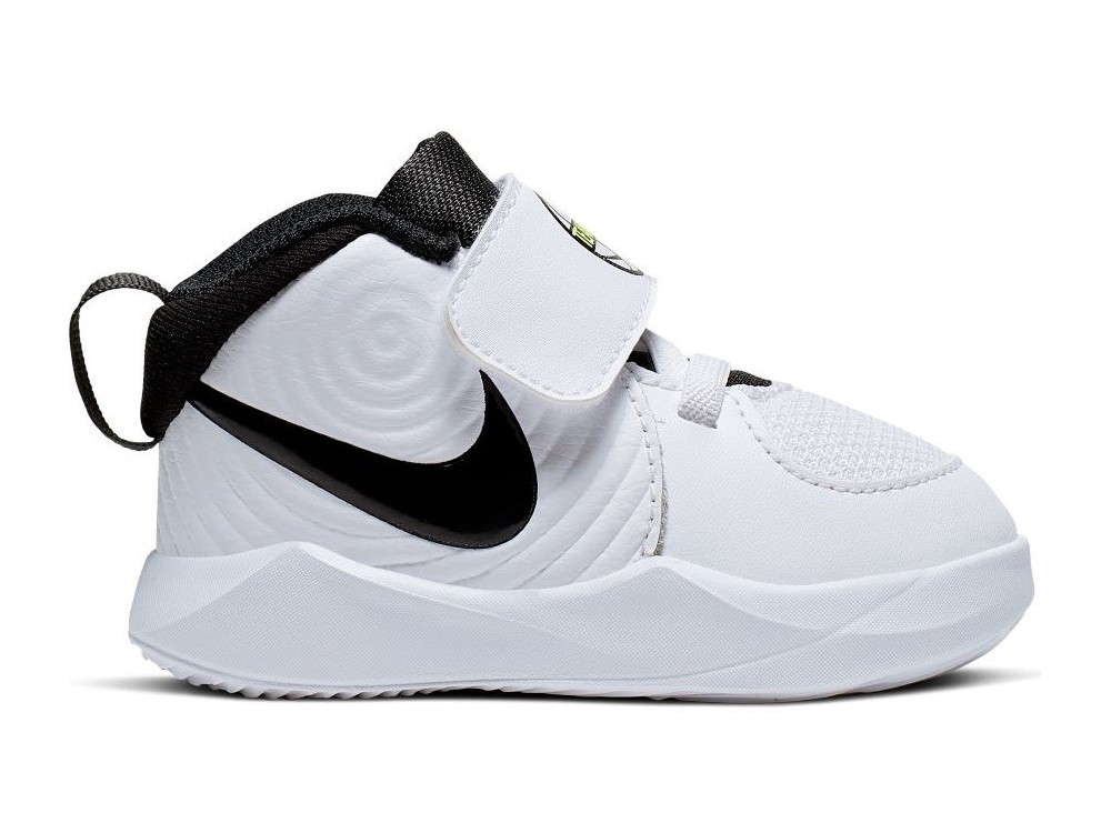 Nike team hustle bebe 2025