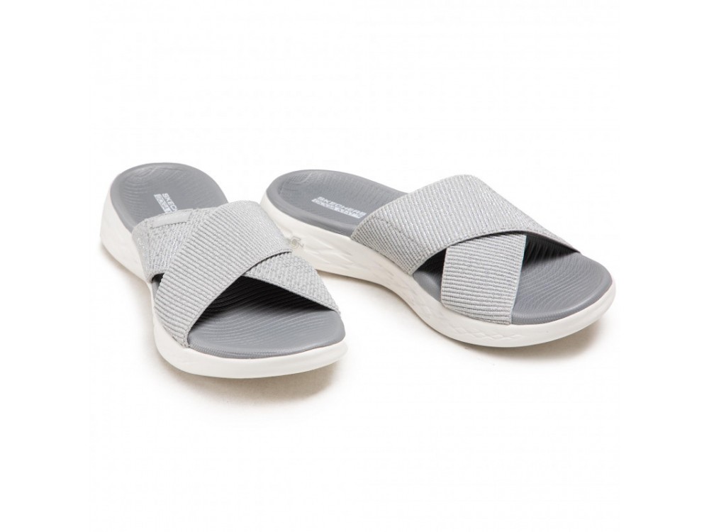 CHANCLAS SKECHERS MUJER GO GRIS 16259SIL