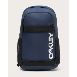 MOCHILA OAKLEY FRESHMAN SKATE 20LT AZUL MARINO FOS901202