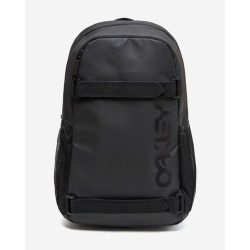 MOCHILA OAKLEY FRESHMAN SKATE 20LT NEGRA FOS901202