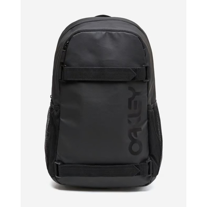 MOCHILA OAKLEY FRESHMAN SKATE 20LT NEGRA FOS901202