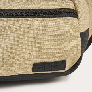 RIÑONERA OAKLEY TRANSIT BELT BAG CAMEL Y NEGRA FOS900851 32F