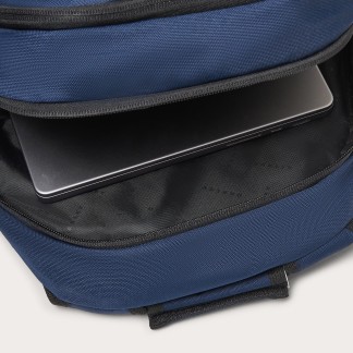MOCHILA OAKLEY PRIMER RC LAPTOP 20LT  FOS901500 AZUL Y NEGRA