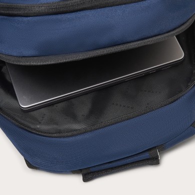 MOCHILA OAKLEY PRIMER RC LAPTOP 20LT  FOS901500 AZUL Y NEGRA