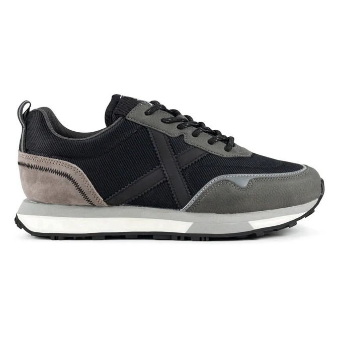 ZAPATILLA MUNICH NEXT 24 MUJER  8215024 NEGRA Y GRIS