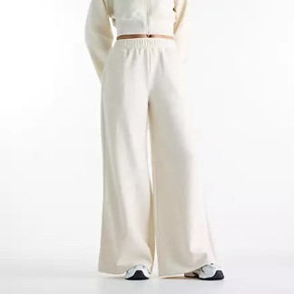 Rebaja Pantalón Largo Moda New Balance Beige  // Rebajas Pantalón Largo New Balance Beige